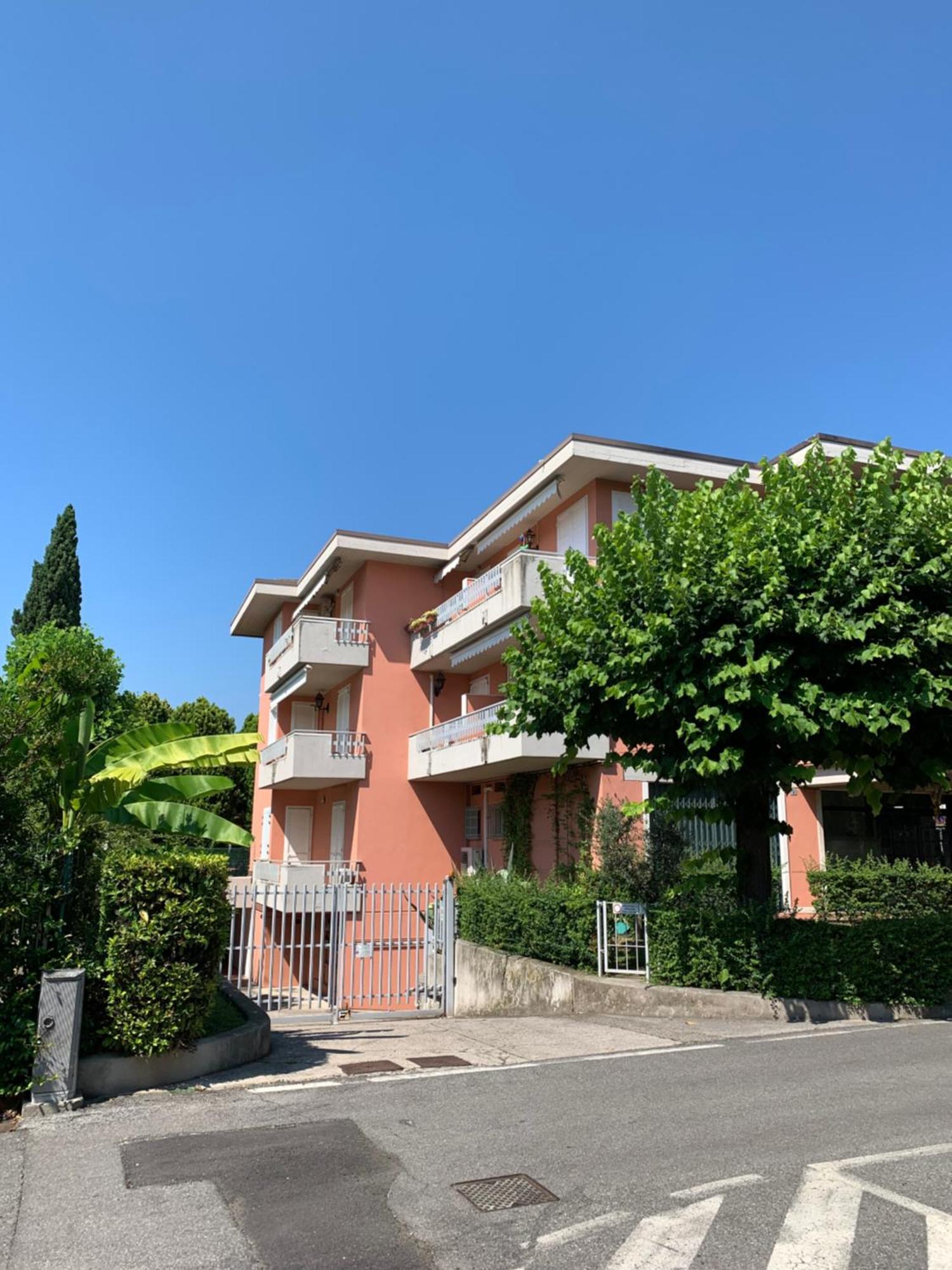 Sirmione Apartment Екстериор снимка
